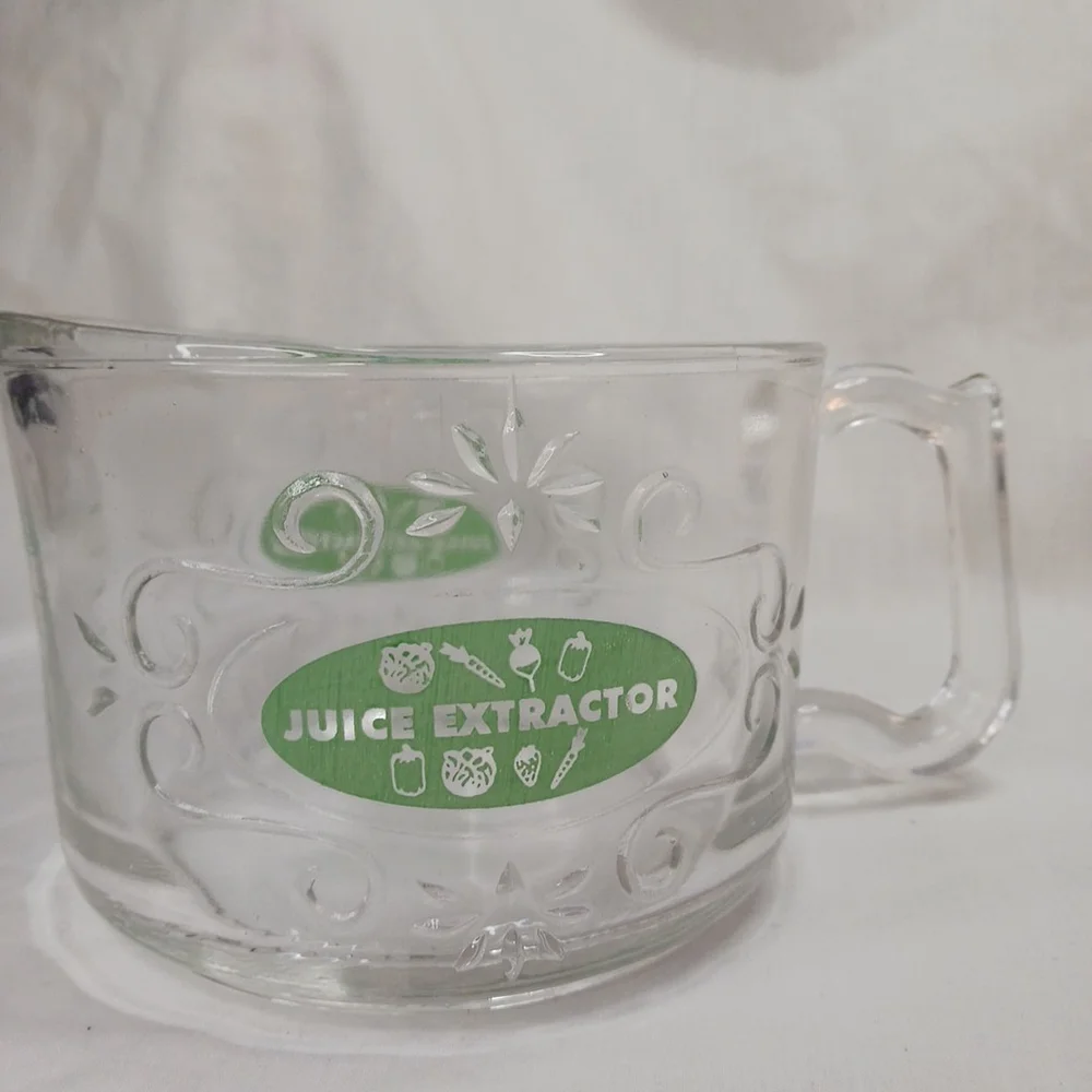 Vintage Green Glass Juice Extractor Measuring Cup
